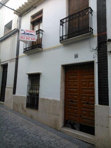 Casa en venta en Puente Genil, Barrio Bajo photo 0