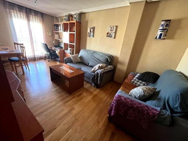 Piso en venta en Carbajosa de la Sagrada photo 0