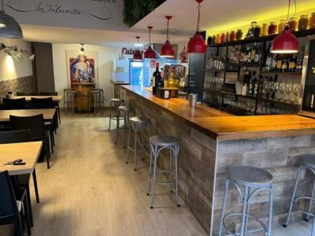 Local comercial en venta en Salamanca photo 0