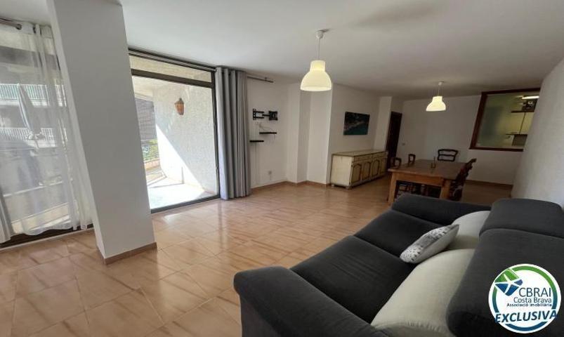 Apartamento en venta en Roses, Puig-Rom photo 0
