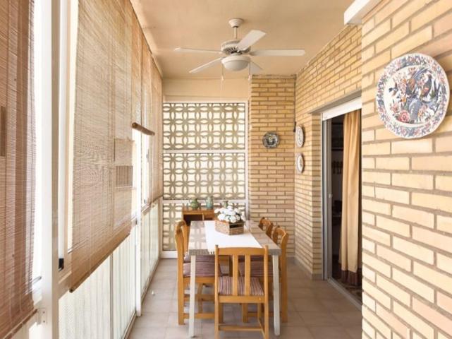 Apartamento en venta en Denia photo 0