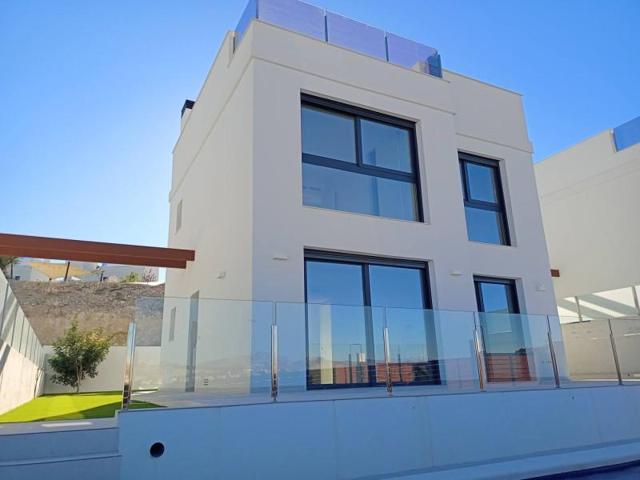 Chalet en venta en Mutxamel photo 0