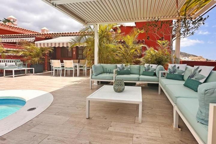 Adosada en venta en Adeje, Calle el Cardón, 38670 photo 0