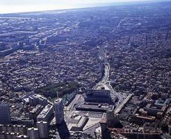 Edificio en venta en Barcelona, Sants photo 0