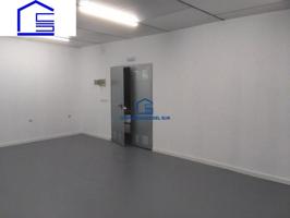 Trastero en alquiler en Cádiz, Zona Franca photo 0