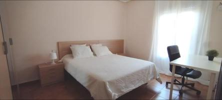 Habitación en alquiler en Elda, Centro photo 0
