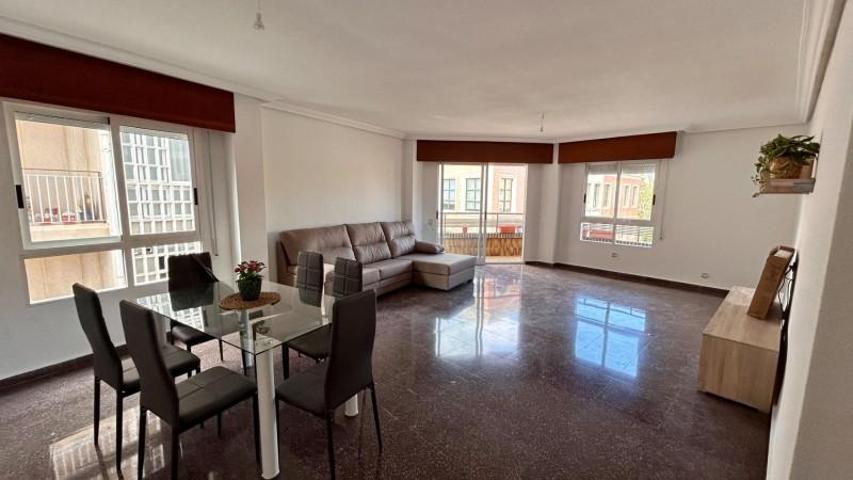 Habitación en alquiler en Murcia, Centro photo 0