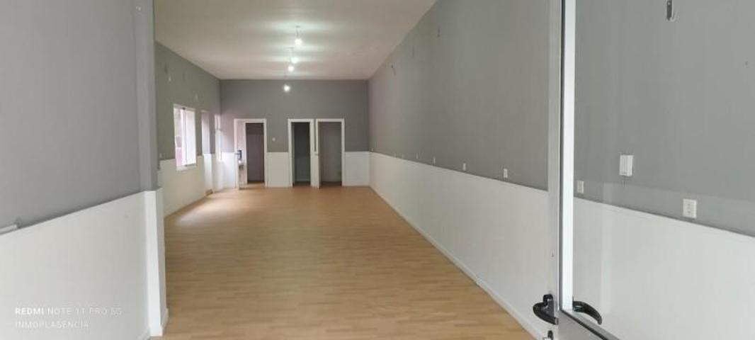 Local comercial en alquiler en Montehermoso, Calle Sócrates, 10810 photo 0