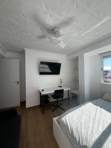 Habitación en alquiler en Valencia, El Cabanyal - El Canyamelar photo 0