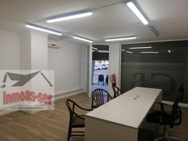 Local comercial en alquiler en Barcelona, Sant Martí de Provençals photo 0
