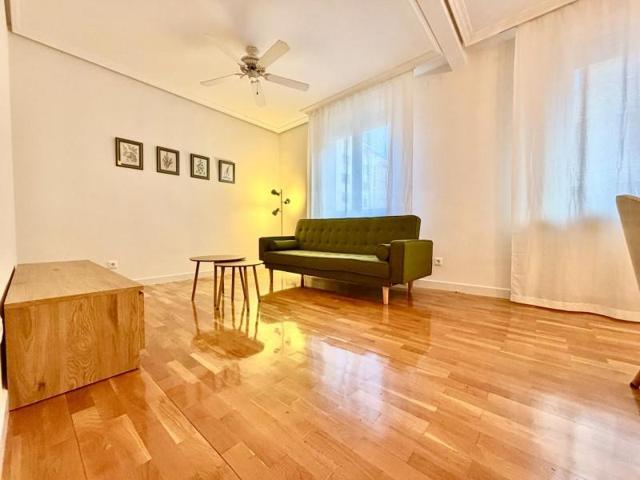 Apartamento en alquiler en Pamplona, Ensanche photo 0