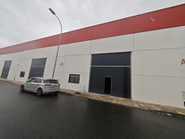 Nave industrial en venta en Plasencia photo 0