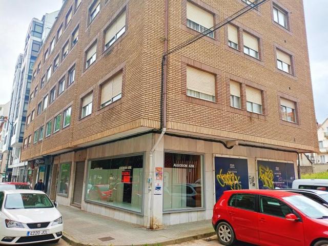 Local comercial en alquiler en Ferrol photo 0
