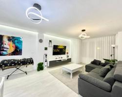 Apartamento en alquiler en Torrevieja, Playa del Cura photo 0