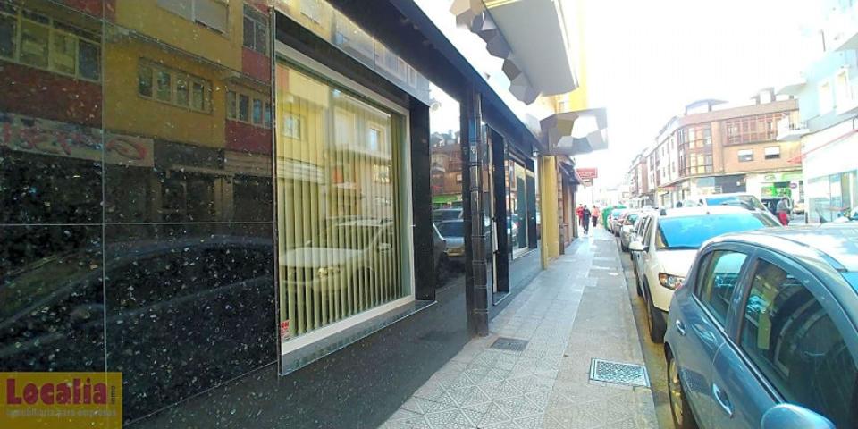 Local comercial en alquiler en Torrelavega, Calle Augusto González Linares, 39300 photo 0