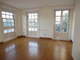 Piso en alquiler en A Coruña, Monte Alto photo 0