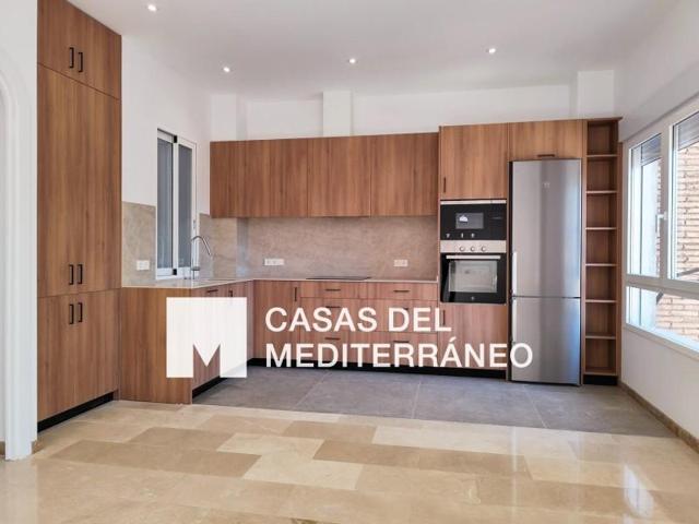 Piso en alquiler en Valencia, La Roqueta photo 0