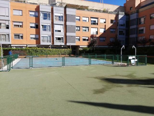 Piso en alquiler en Madrid, Rejas photo 0