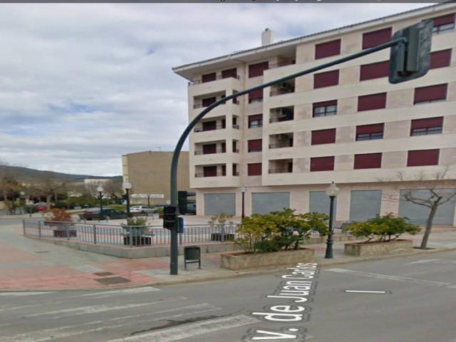 Local comercial en alquiler en Ibi, Ibi photo 0