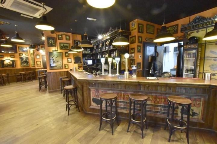 Local comercial en alquiler en Madrid, Paseo Imperial, 28005 photo 0