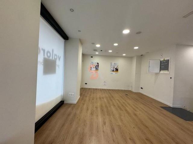 Local comercial en alquiler en Valladolid, Centro photo 0