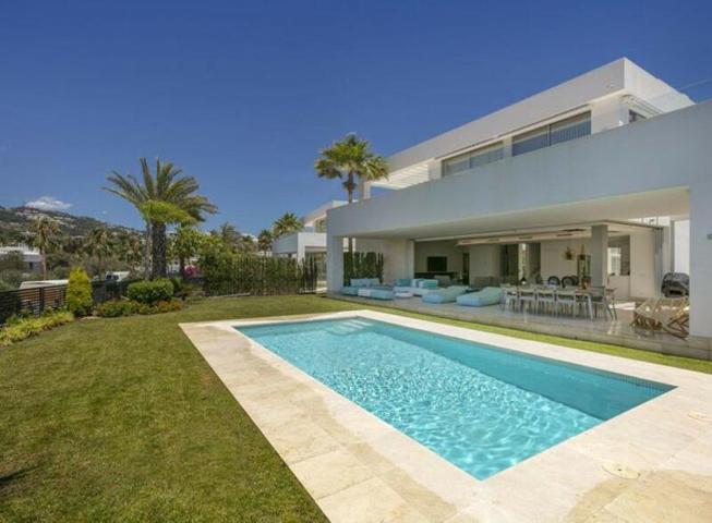 Chalet en alquiler en Marbella, Marbella Este - La Finca de Marbella photo 0