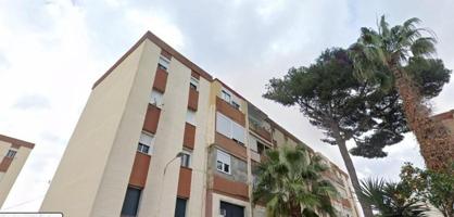 Piso en venta en La Línea de la Concepción, Junquillos photo 0