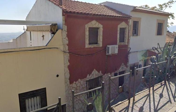 Adosada en venta en Jaén, Ctra. Circunvalación - La Magdalena photo 0