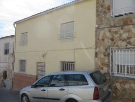 Adosada en venta en Huelma, Andalucia photo 0
