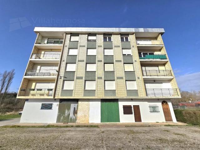 Piso en venta en Espinosa de los Monteros photo 0