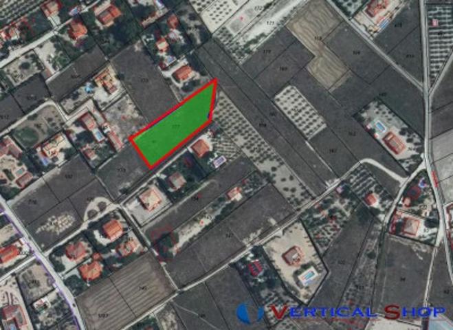 Terreno en venta en Caudete, Club de Tenis photo 0