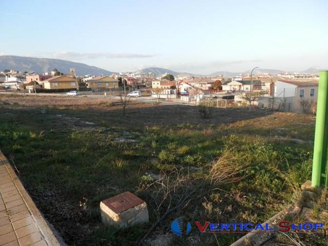 Terreno en venta en Caudete, Avenida de las Jornetas photo 0