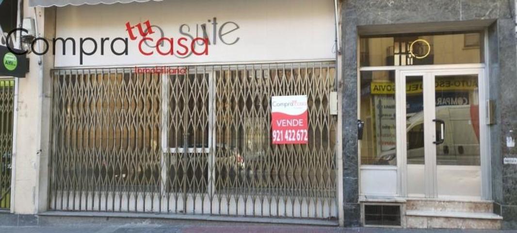 Local comercial en venta en Segovia, Universidad photo 0