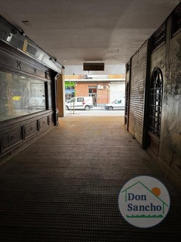 Local comercial en venta en Valladolid photo 0