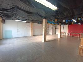 Local comercial en venta en Salinas photo 0