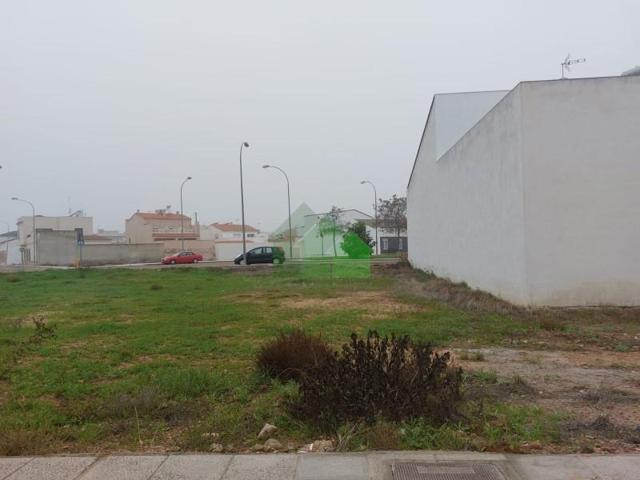 Terreno en venta en Montijo photo 0