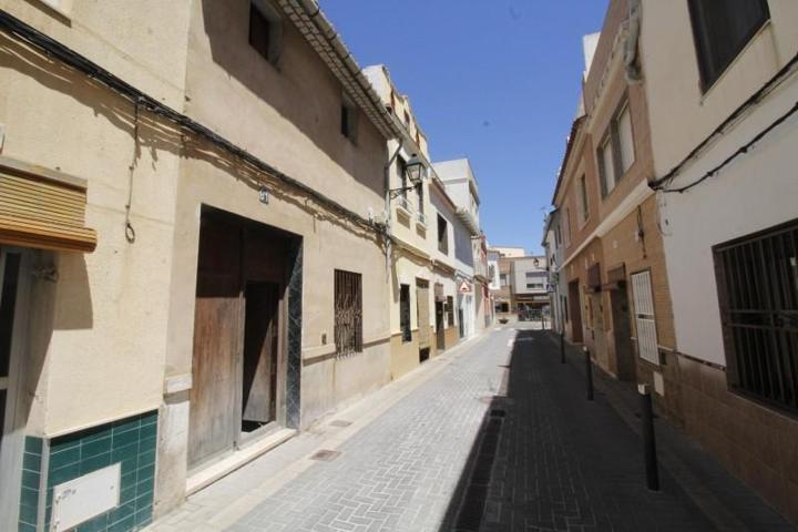 Casa en venta en Tavernes de la Valldigna, Centro photo 0