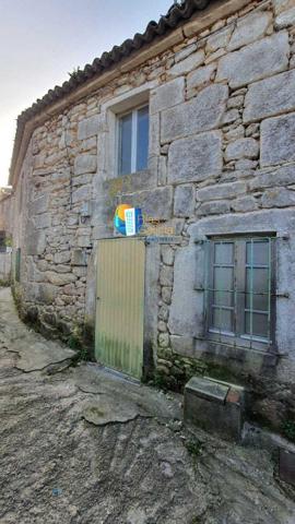 Casa en venta en Outes, Outes photo 0