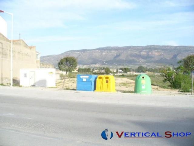 Terreno en venta en Caudete, Avenida de Valencia photo 0