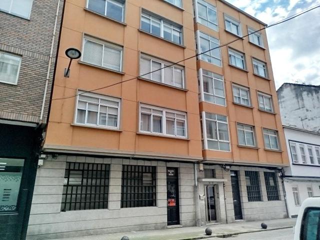 Local comercial en venta en Ferrol photo 0