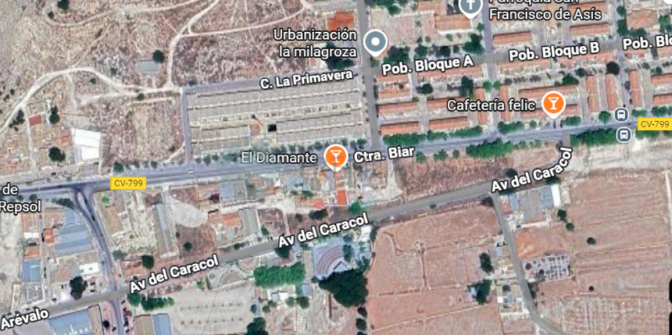 Adosada en venta en Villena, Villena photo 0