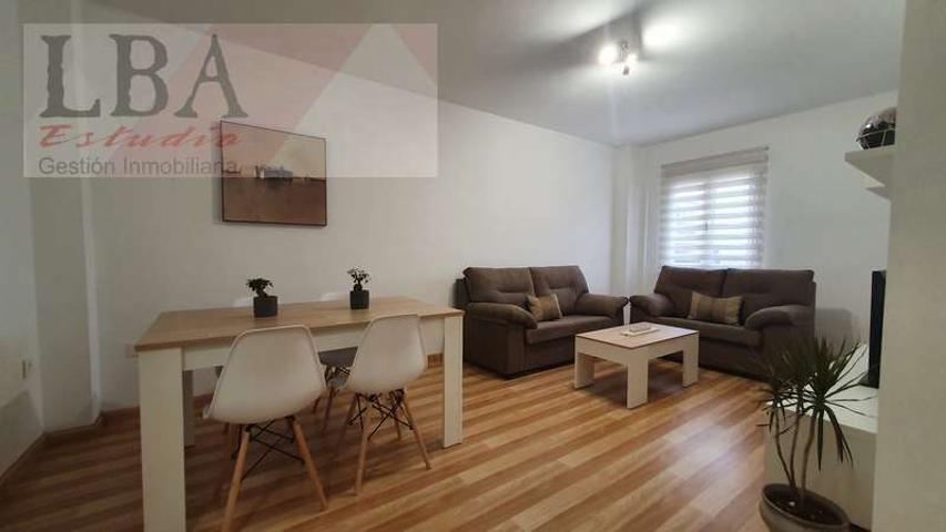 Apartamento en venta en Bailén photo 0
