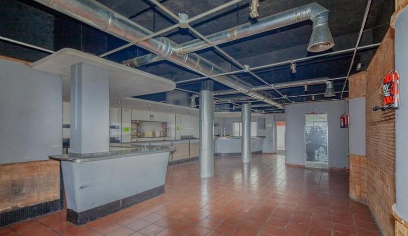 Local comercial en venta en La Pobla Llarga, Comunidad valenciana photo 0