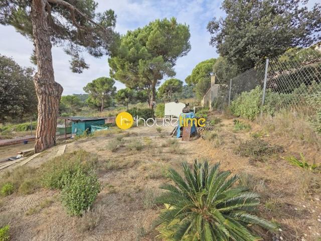 Terreno en venta en Teià photo 0