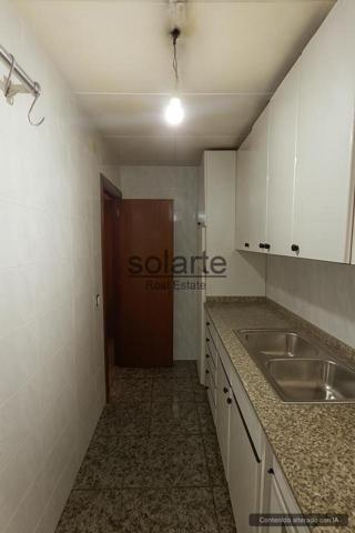 Piso en venta en Santa Coloma de Gramenet, Carrer d'Irlanda, 08921 photo 0