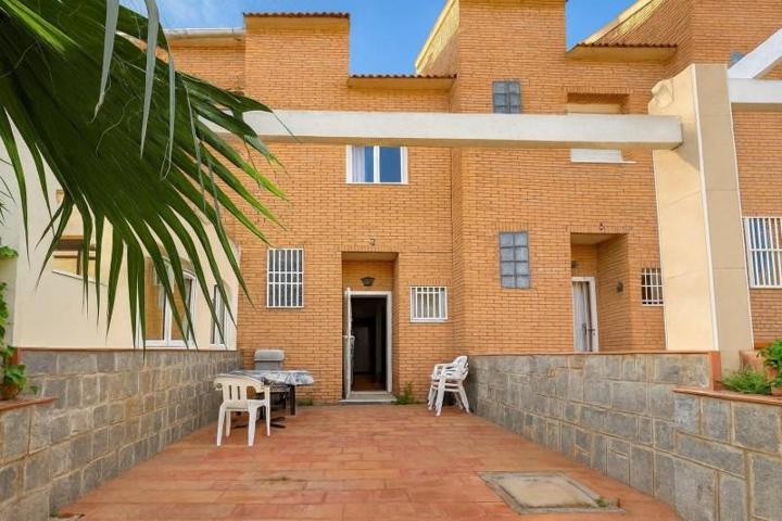 Duplex en venta en Torrevieja, Rosaleda-los frutales photo 0