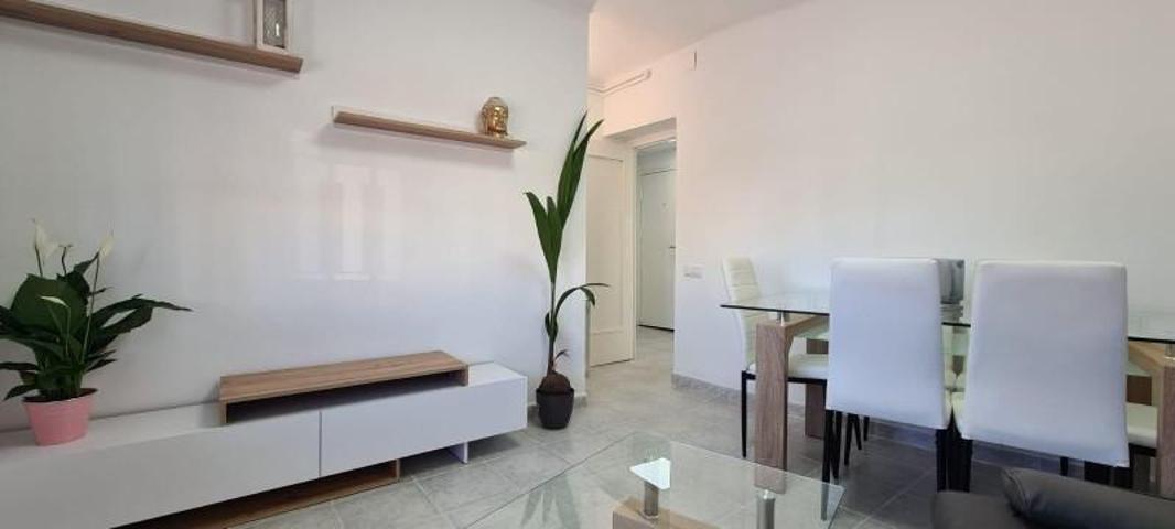 Planta baja en venta en Vilanova i la Geltrú, Barri De Mar photo 0