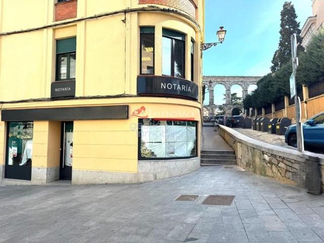 Local comercial en venta en Segovia, Calle San Francisco, 40001 photo 0