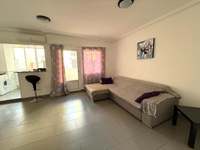 Apartamento en venta en Torrevieja, Torrevieja photo 0