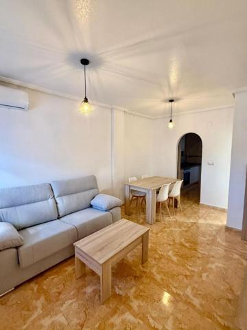 Apartamento en venta en Torrevieja, Playa de los locos photo 0
